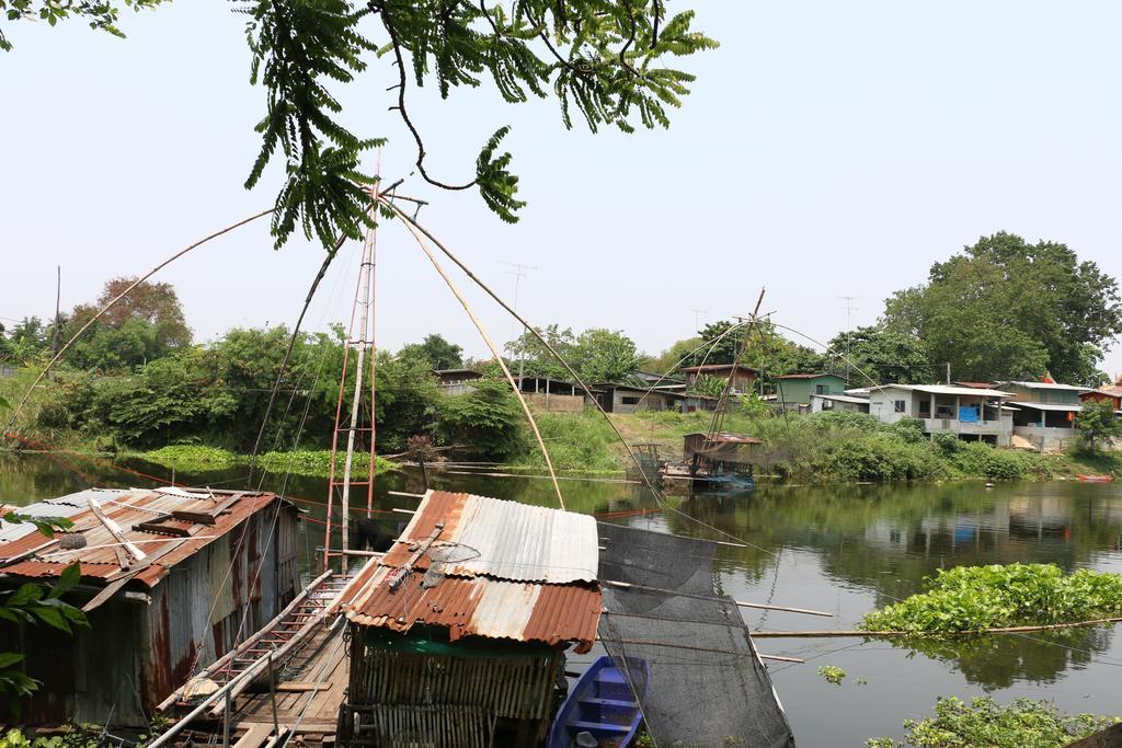 Noom Guesthouse Lopburi Exterior photo